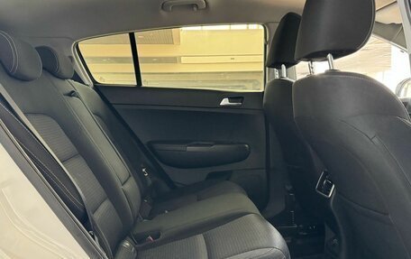 KIA Sportage IV рестайлинг, 2020 год, 2 290 000 рублей, 30 фотография