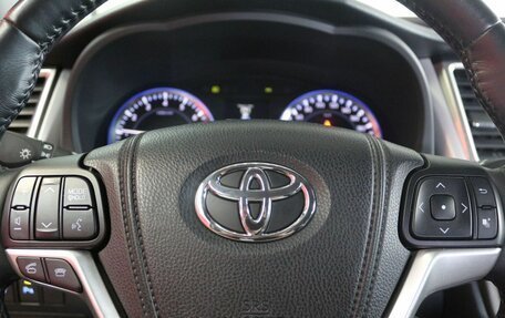 Toyota Highlander III, 2014 год, 3 590 000 рублей, 9 фотография