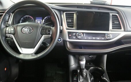 Toyota Highlander III, 2014 год, 3 590 000 рублей, 7 фотография