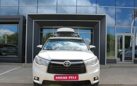 Toyota Highlander III, 2014 год, 3 590 000 рублей, 2 фотография