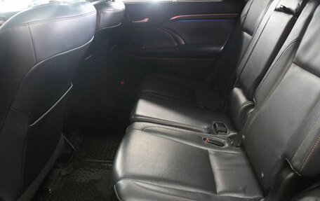 Toyota Highlander III, 2014 год, 3 590 000 рублей, 19 фотография