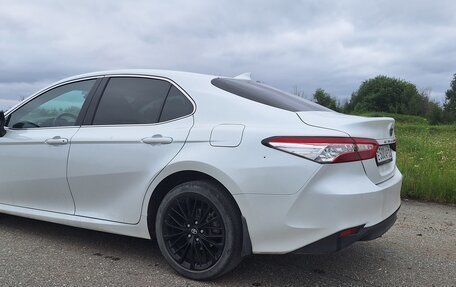 Toyota Camry, 2021 год, 3 000 000 рублей, 4 фотография
