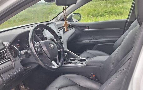 Toyota Camry, 2021 год, 3 000 000 рублей, 6 фотография