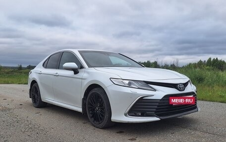 Toyota Camry, 2021 год, 3 000 000 рублей, 3 фотография
