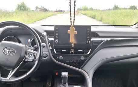 Toyota Camry, 2021 год, 3 000 000 рублей, 9 фотография