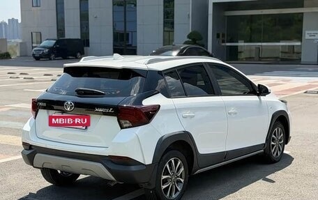 Toyota Yaris, 2022 год, 1 360 000 рублей, 16 фотография