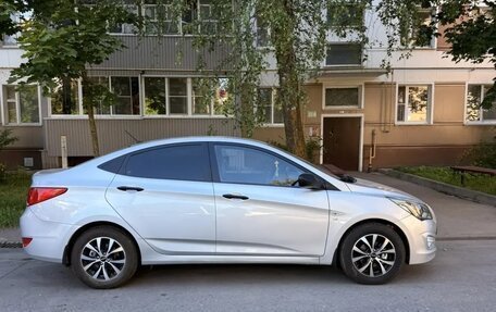 Hyundai Solaris II рестайлинг, 2014 год, 1 060 000 рублей, 3 фотография