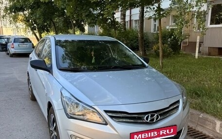 Hyundai Solaris II рестайлинг, 2014 год, 1 060 000 рублей, 2 фотография