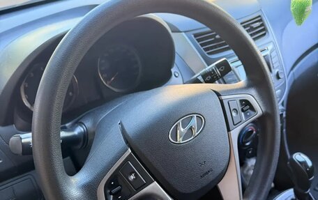 Hyundai Solaris II рестайлинг, 2014 год, 1 060 000 рублей, 12 фотография