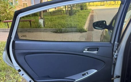 Hyundai Solaris II рестайлинг, 2014 год, 1 060 000 рублей, 13 фотография