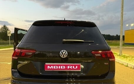 Volkswagen Tiguan II, 2017 год, 2 100 000 рублей, 4 фотография