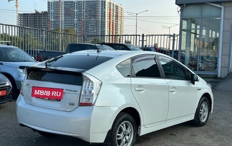 Toyota Prius, 2010 год, 1 030 000 рублей, 3 фотография