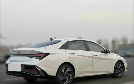 Hyundai Elantra, 2023 год, 1 527 000 рублей, 4 фотография