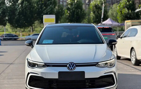 Volkswagen Golf VIII, 2023 год, 1 987 000 рублей, 2 фотография