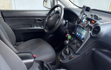 KIA Carens III (RP), 2011 год, 790 000 рублей, 8 фотография