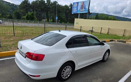 Volkswagen Jetta VI, 2013 год, 670 000 рублей, 3 фотография