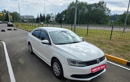 Volkswagen Jetta VI, 2013 год, 670 000 рублей, 4 фотография