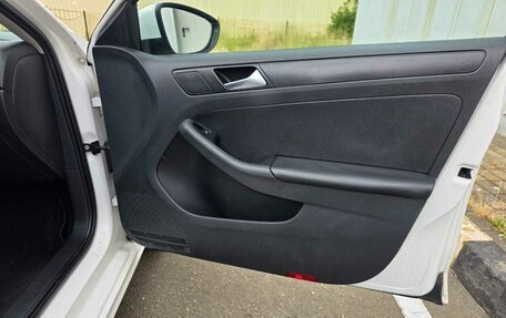 Volkswagen Jetta VI, 2013 год, 670 000 рублей, 14 фотография