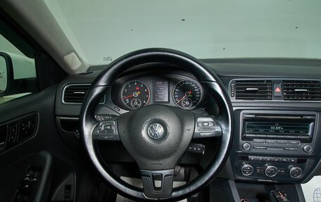 Volkswagen Jetta VI, 2013 год, 1 059 000 рублей, 13 фотография