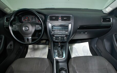 Volkswagen Jetta VI, 2013 год, 1 059 000 рублей, 11 фотография