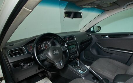 Volkswagen Jetta VI, 2013 год, 1 059 000 рублей, 12 фотография