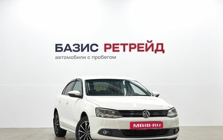 Volkswagen Jetta VI, 2013 год, 1 059 000 рублей, 3 фотография