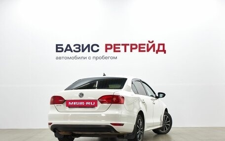 Volkswagen Jetta VI, 2013 год, 1 059 000 рублей, 5 фотография