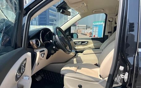 Mercedes-Benz V-Класс, 2023 год, 5 480 000 рублей, 7 фотография
