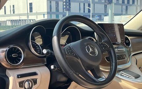 Mercedes-Benz V-Класс, 2023 год, 5 480 000 рублей, 10 фотография