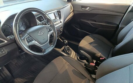 Hyundai Solaris II рестайлинг, 2017 год, 1 070 000 рублей, 7 фотография