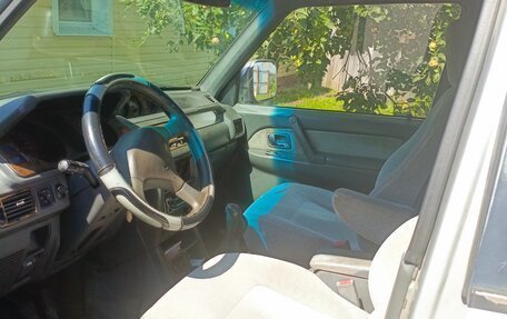 Mitsubishi Pajero III рестайлинг, 1992 год, 220 000 рублей, 2 фотография