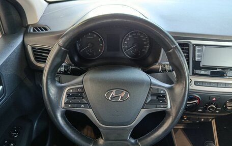 Hyundai Solaris II рестайлинг, 2017 год, 1 070 000 рублей, 12 фотография
