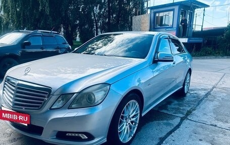 Mercedes-Benz E-Класс, 2010 год, 1 400 000 рублей, 2 фотография