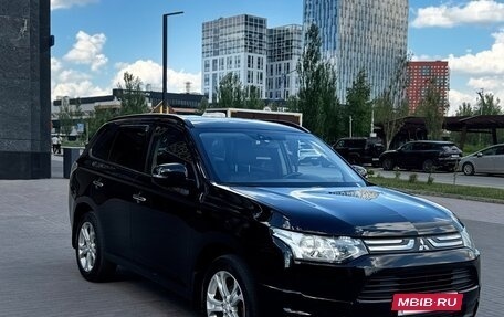 Mitsubishi Outlander III рестайлинг 3, 2014 год, 1 950 000 рублей, 3 фотография