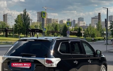 Mitsubishi Outlander III рестайлинг 3, 2014 год, 1 950 000 рублей, 23 фотография