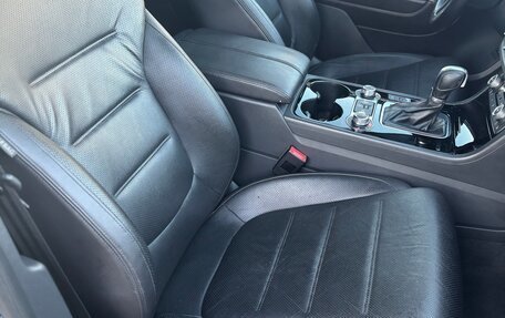 Volkswagen Touareg III, 2018 год, 3 550 000 рублей, 11 фотография