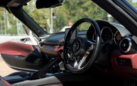 Mazda Roadster IV (ND), 2018 год, 2 300 000 рублей, 19 фотография