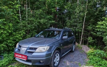 Mitsubishi Outlander III рестайлинг 3, 2005 год, 500 000 рублей, 2 фотография