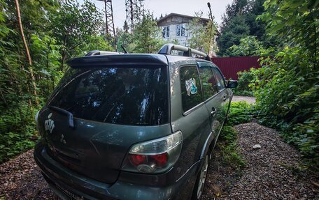 Mitsubishi Outlander III рестайлинг 3, 2005 год, 500 000 рублей, 5 фотография