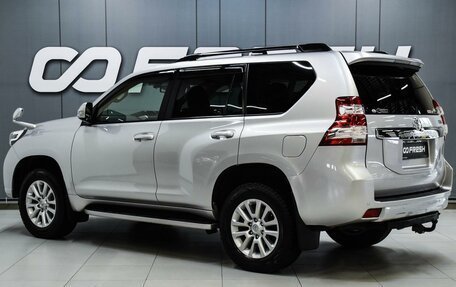 Toyota Land Cruiser Prado 150 рестайлинг 2, 2017 год, 5 099 000 рублей, 2 фотография