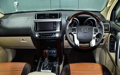 Toyota Land Cruiser Prado 150 рестайлинг 2, 2017 год, 5 099 000 рублей, 13 фотография