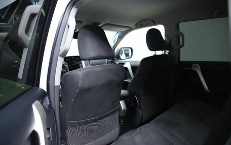Toyota Land Cruiser Prado 150 рестайлинг 2, 2012 год, 2 590 000 рублей, 11 фотография