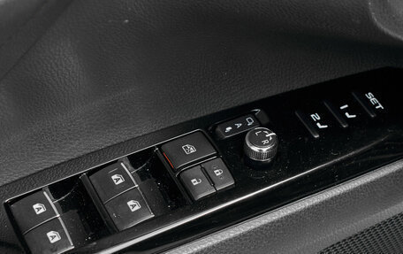 Toyota Camry, 2019 год, 2 730 000 рублей, 24 фотография