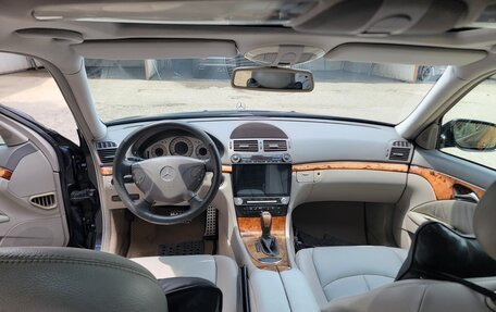 Mercedes-Benz E-Класс, 2003 год, 1 120 000 рублей, 9 фотография