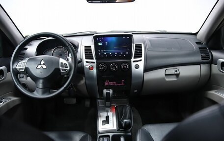 Mitsubishi Pajero Sport II рестайлинг, 2011 год, 1 650 000 рублей, 15 фотография