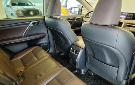 Lexus RX IV рестайлинг, 2018 год, 3 863 000 рублей, 9 фотография