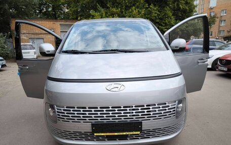 Hyundai Staria, 2023 год, 4 600 000 рублей, 2 фотография