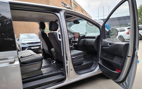 Hyundai Staria, 2023 год, 4 600 000 рублей, 28 фотография