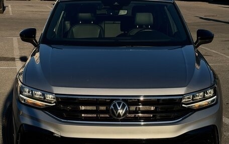 Volkswagen Tiguan II, 2021 год, 2 990 000 рублей, 9 фотография