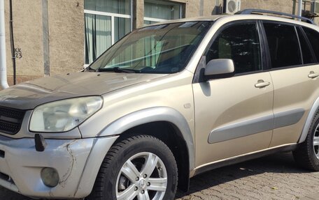 Toyota RAV4, 2004 год, 670 000 рублей, 2 фотография